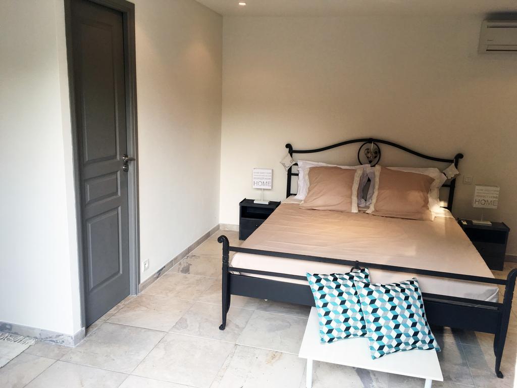 B&B Charming Saint Paul De Vence Bagian luar foto