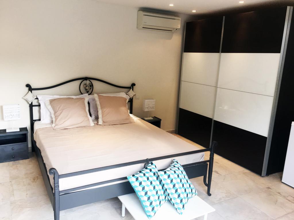 B&B Charming Saint Paul De Vence Bagian luar foto