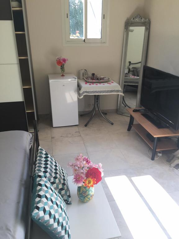 B&B Charming Saint Paul De Vence Bagian luar foto